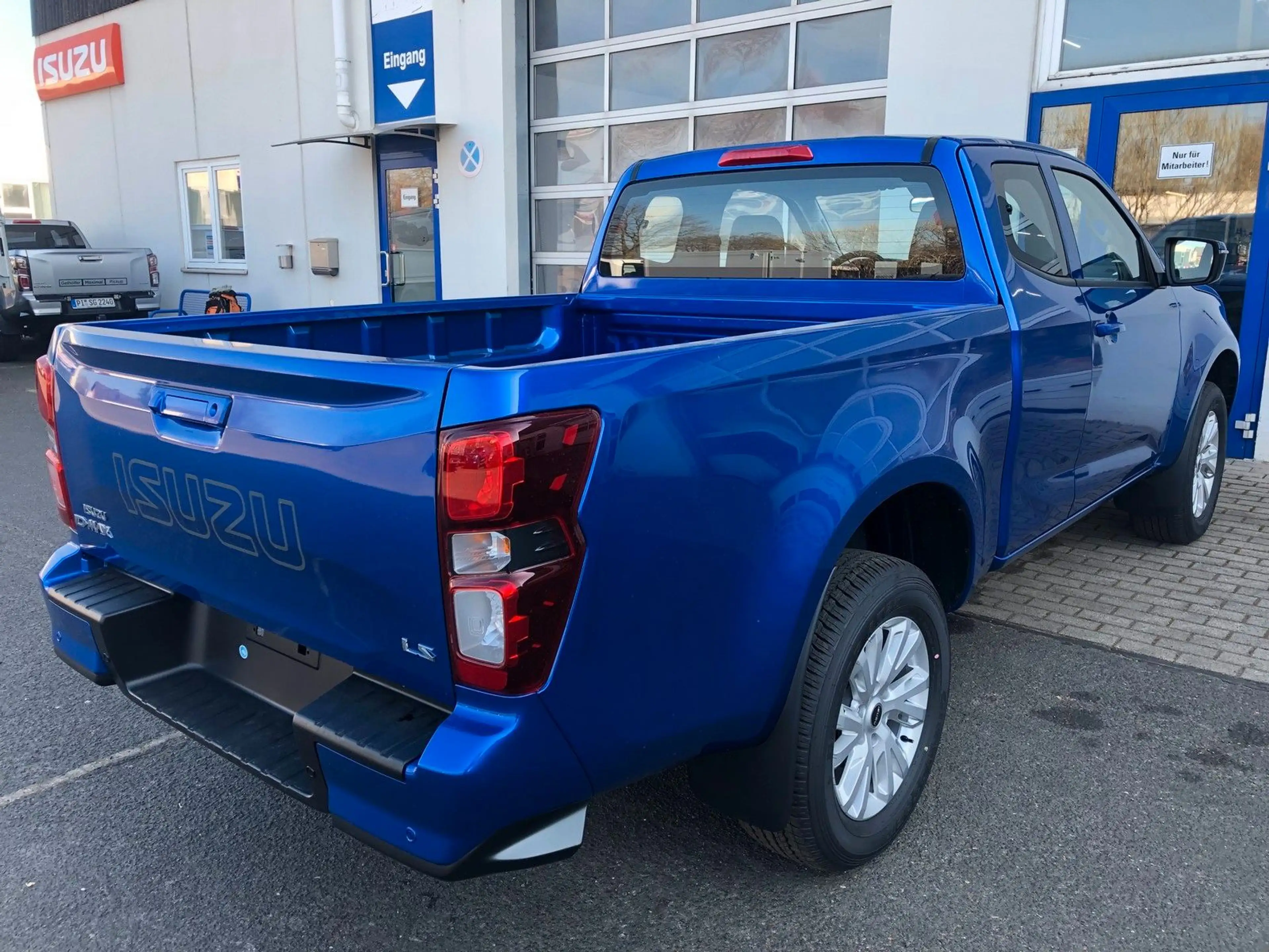 Isuzu D-Max Space Cab LS AT neues Modell +SOFORT+ — photo 9
