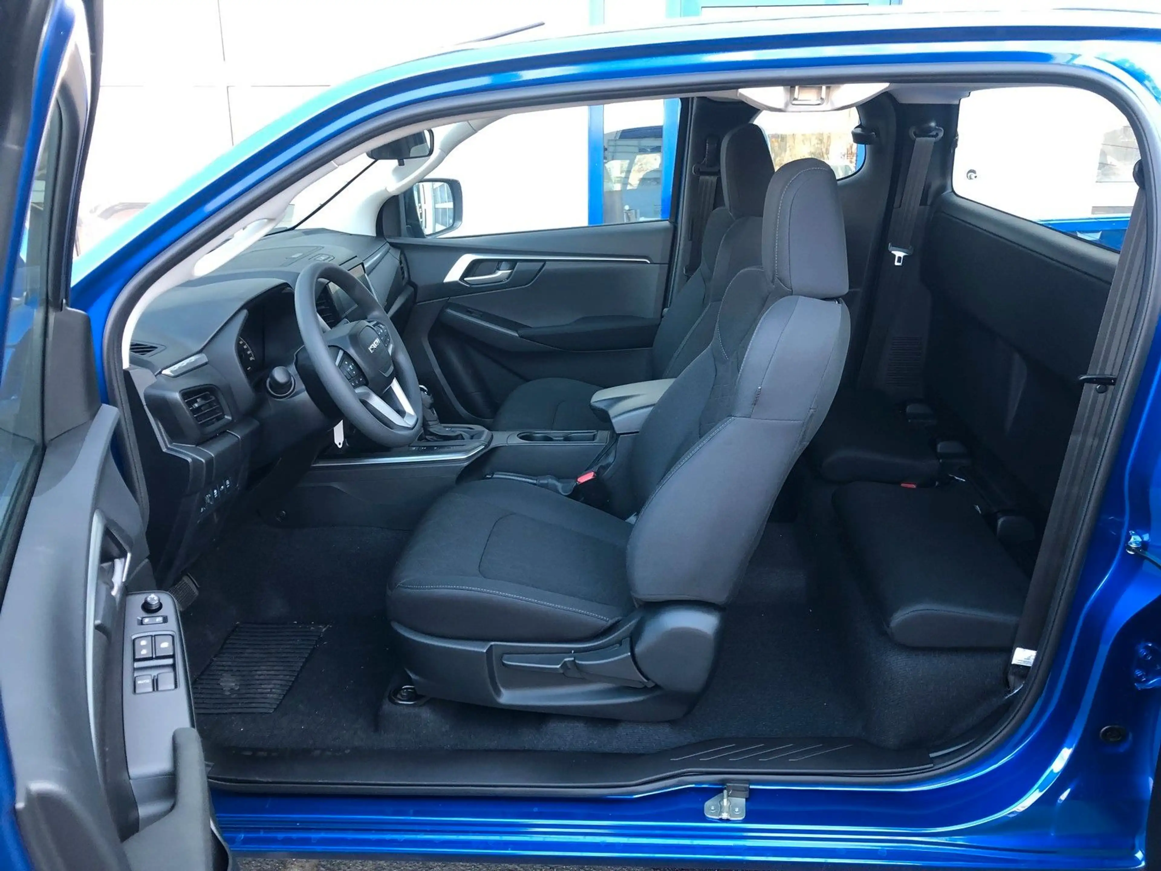 Isuzu D-Max Space Cab LS AT neues Modell +SOFORT+ — photo 13