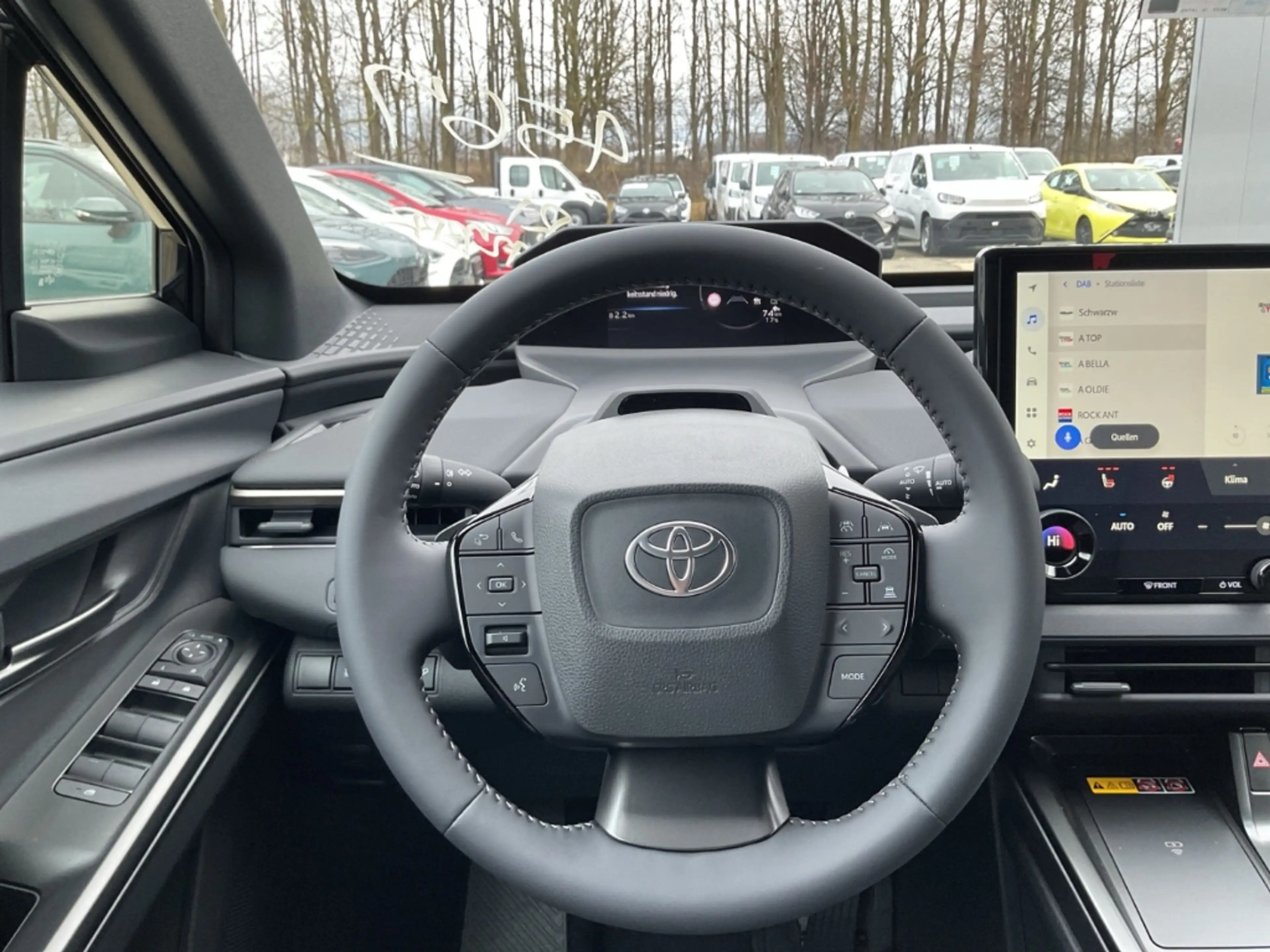 Toyota bZ4X FWD Teamplayer Navi 360 Kamera LED El. Heckklappe — photo 13