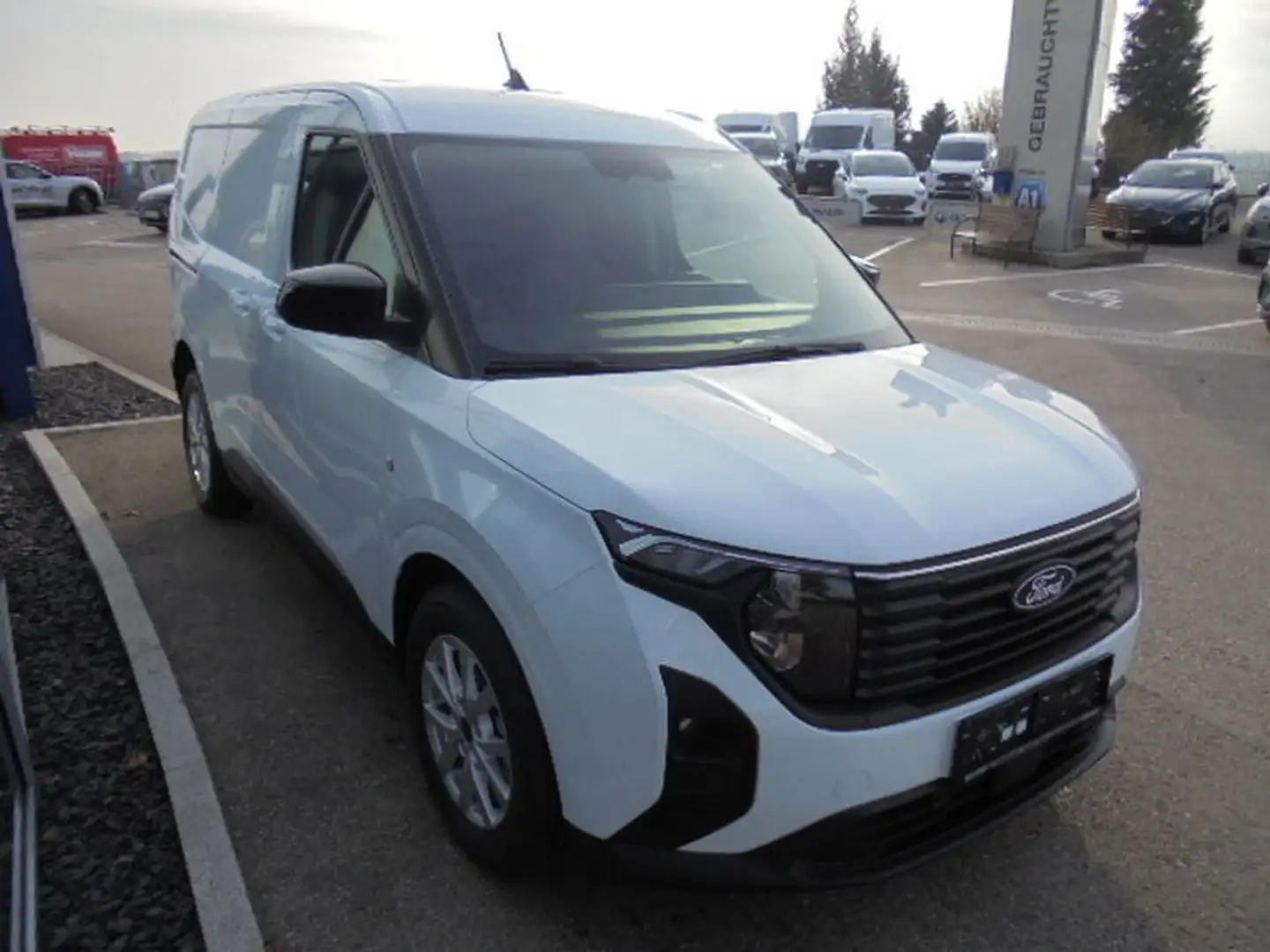 Ford Transit Courier Limited 125PS Benzin White - 2
