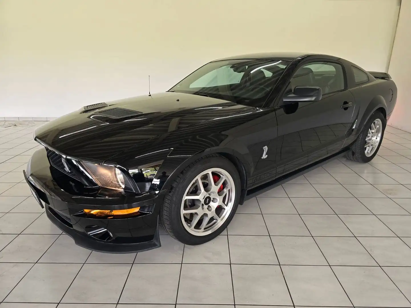 Ford Mustang Shelby GT 500 *Original *5,4l V8 SVT Negro - 2