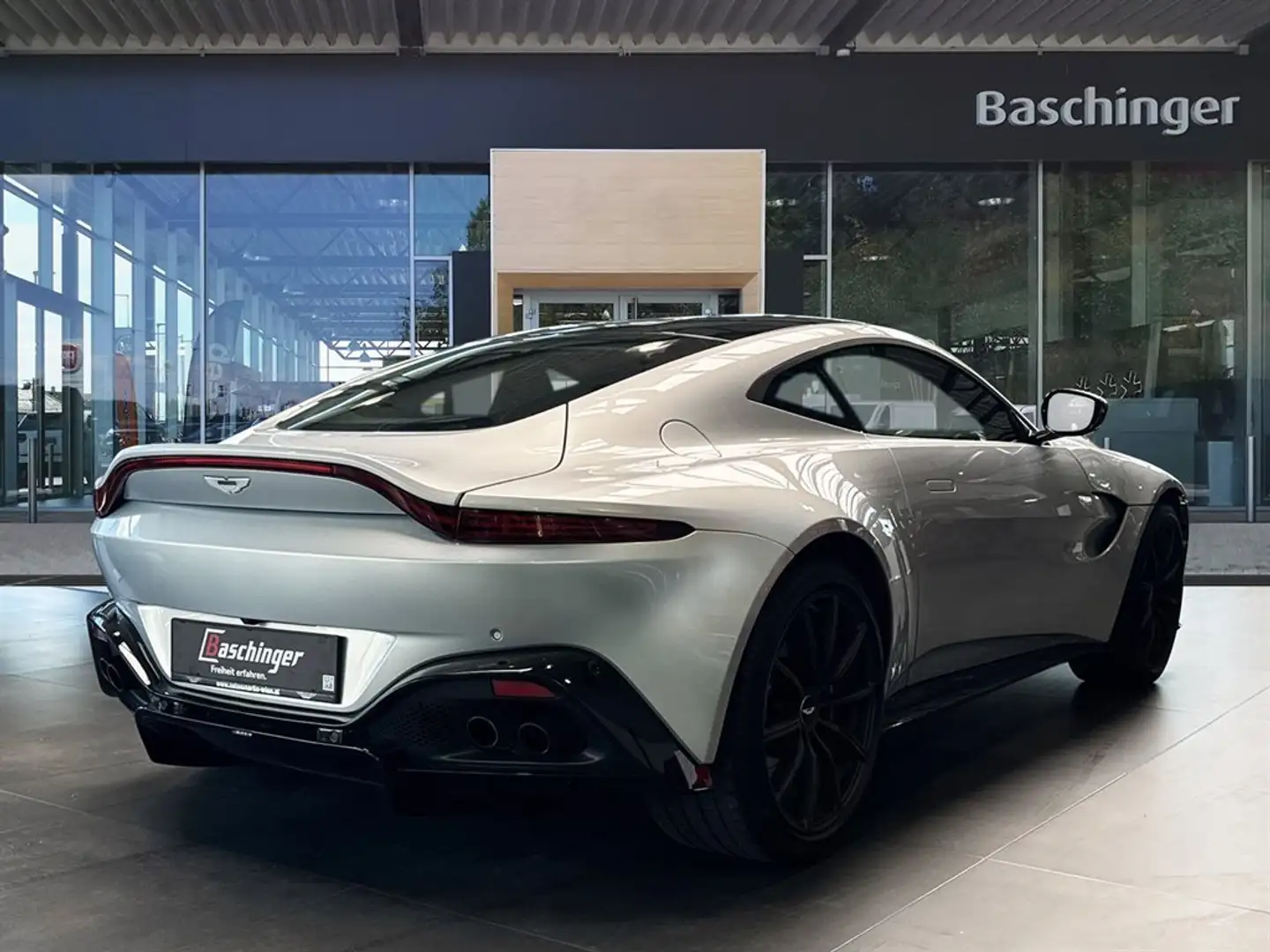 Aston Martin Vantage V8 Vantage Plateado - 2