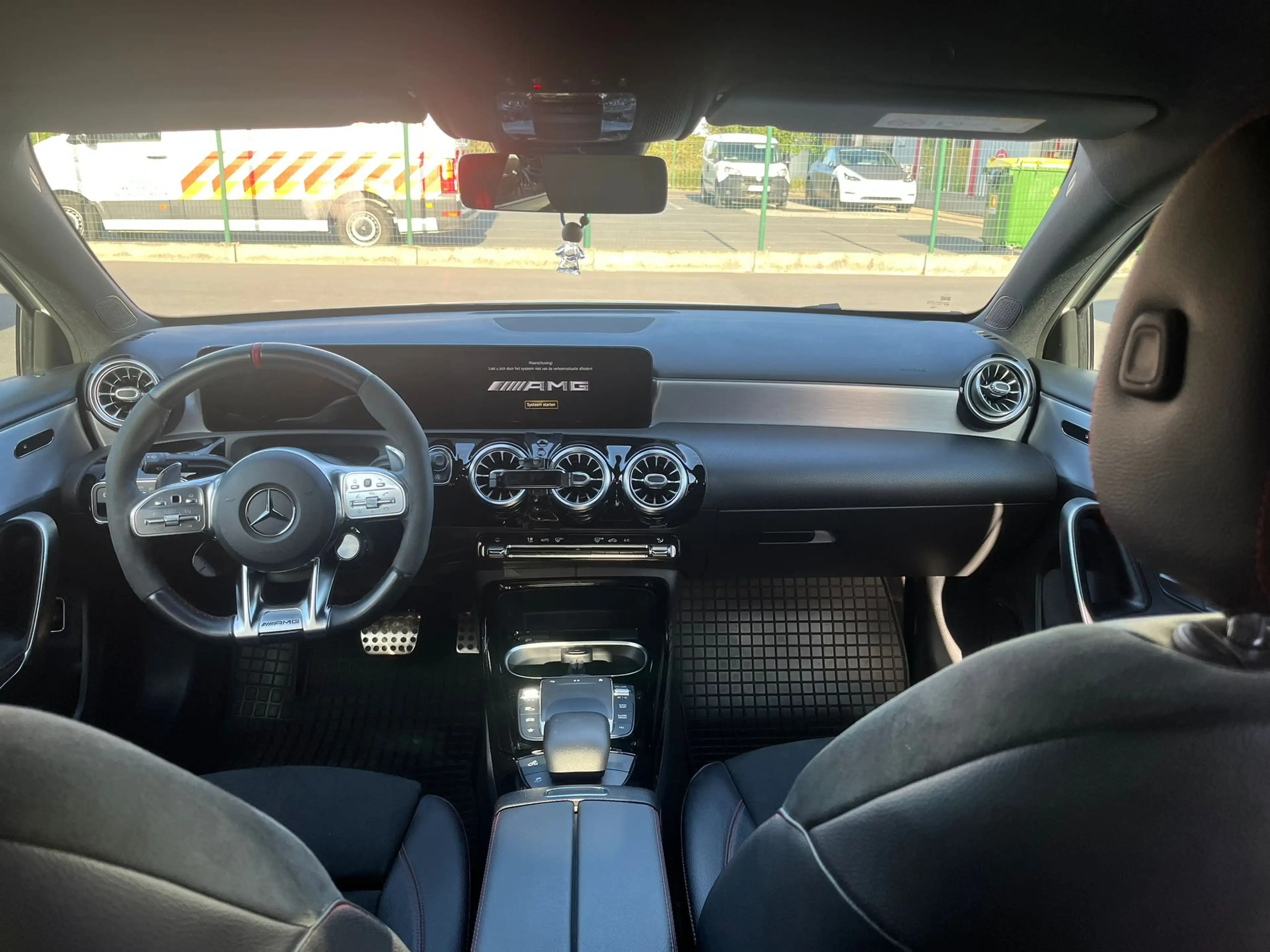 Mercedes-Benz A 35 AMG AMG A 35 4Matic AMG Speedshift DCT 7G — photo 15