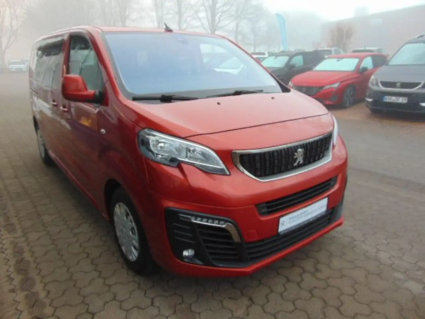 Peugeot Traveller Active L2 Orange - 2