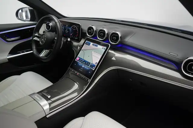 Mercedes-Benz C-Class view 6