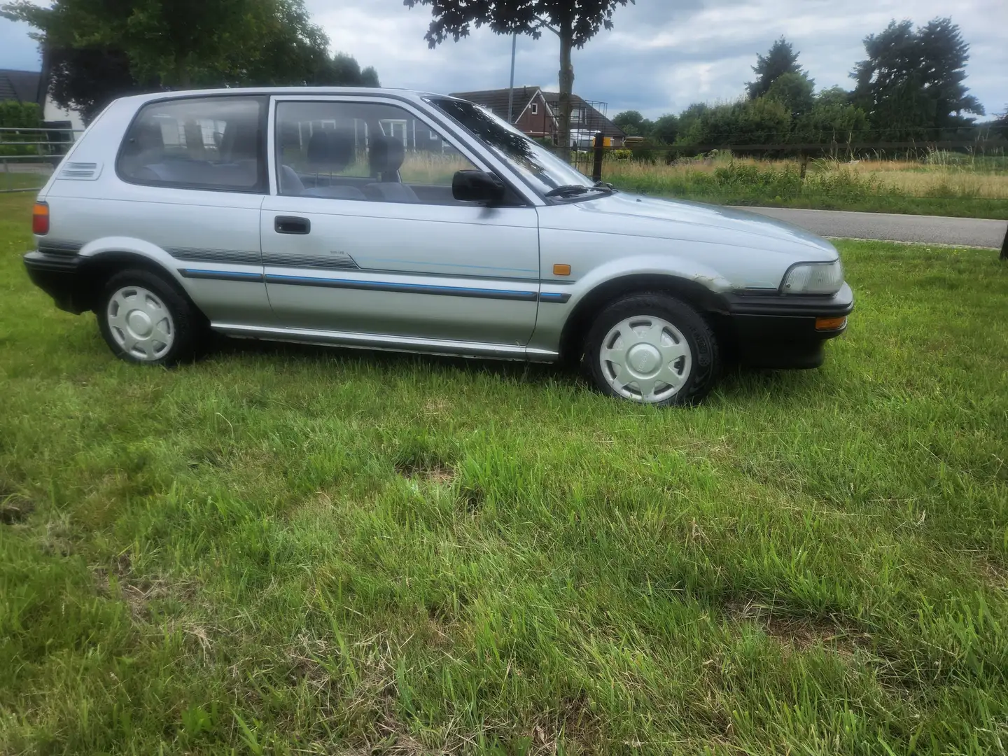 Toyota Corolla Corolla 1.3 Zilver - 2