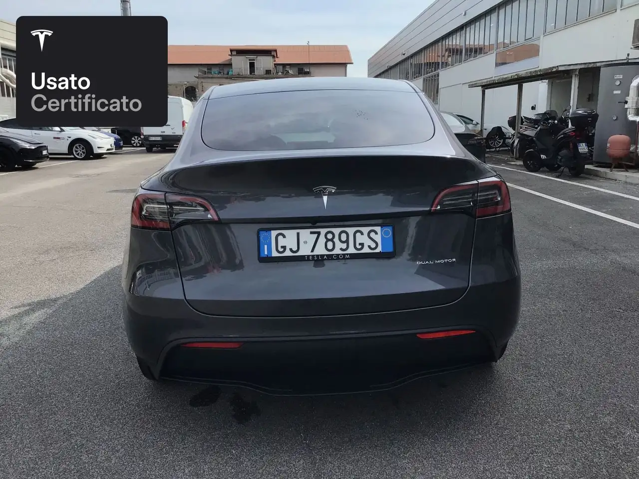 2022 Tesla Model Y Long Range AWD, photograph 8