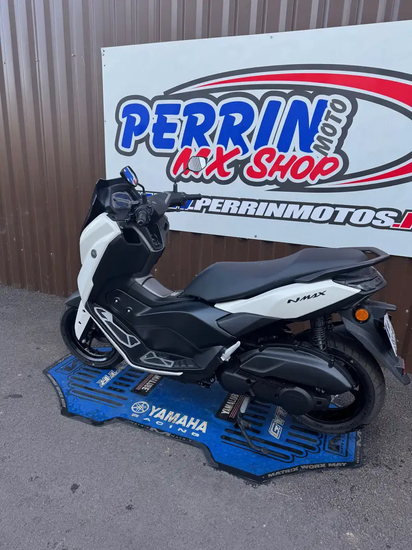 Yamaha NMAX Blanc - 2