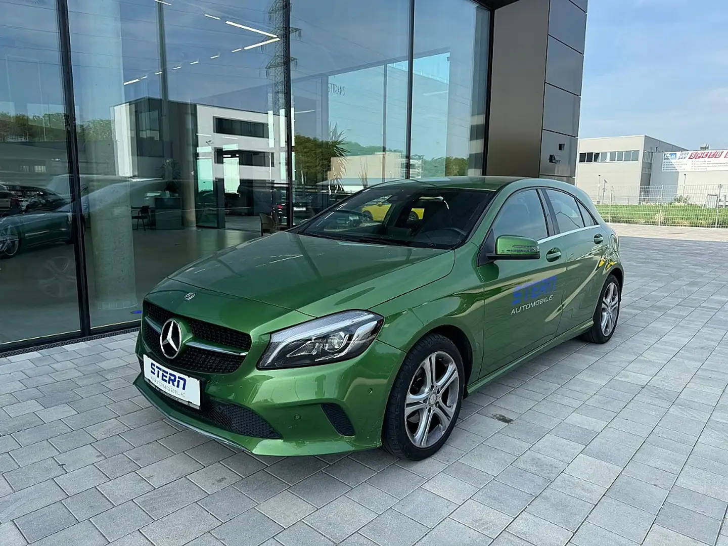 Mercedes-Benz A 180 d Aut. Green - 1