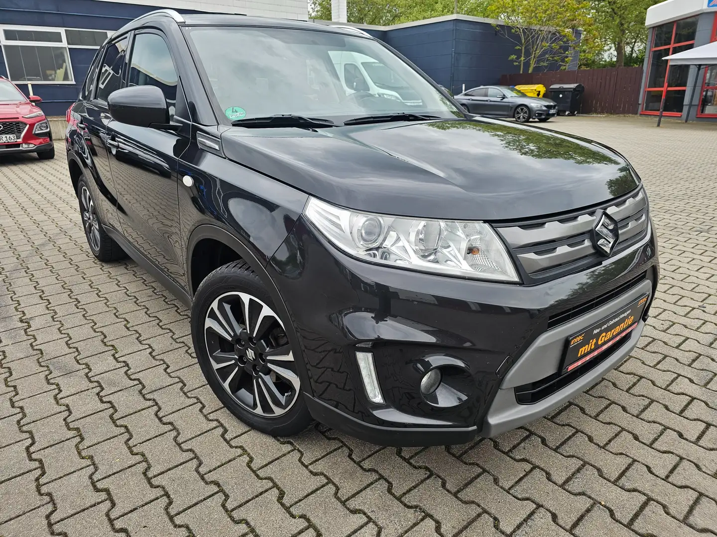 Suzuki Vitara 1.6 (4x2)Automatik,Navi,PDC,Kamera,AHK,TÜV10/25 Černá - 2