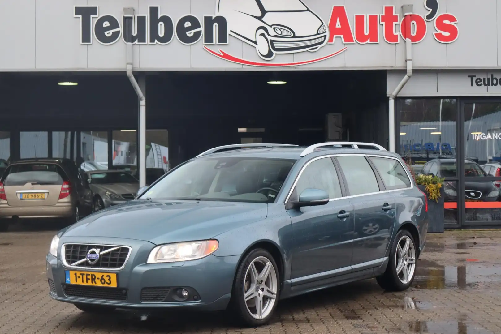 Volvo V70 2.0 D4 Summum (5 Cilinder)Navigatie, Lederen inter Blauw - 1