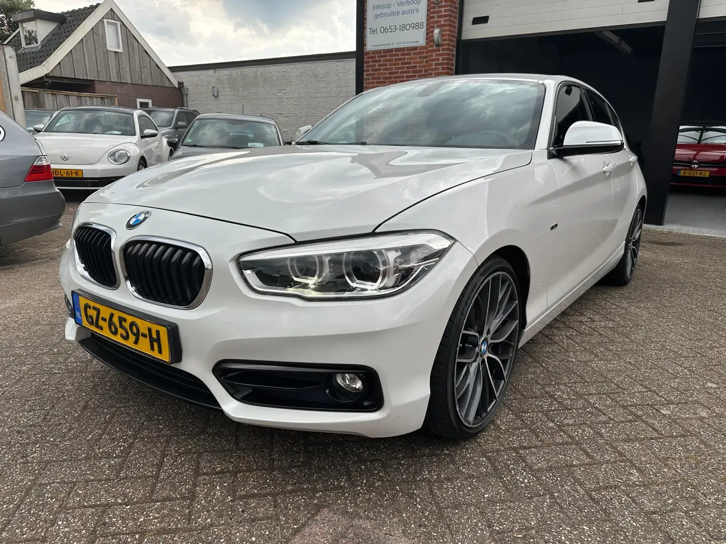 BMW 116 1-serie 116d EDE Sport NAVI-CRUISE-LEDER-PDC Wit - 2