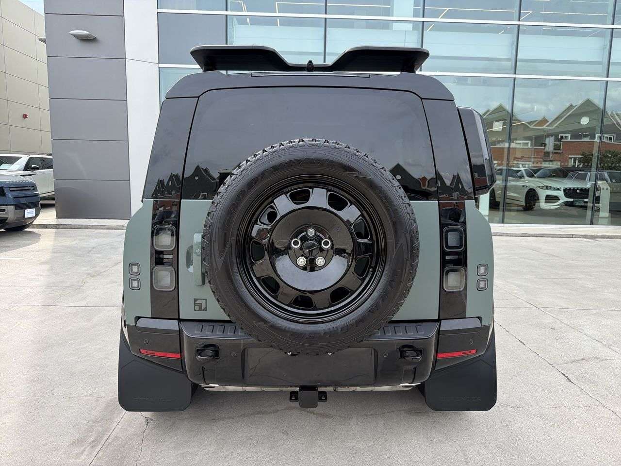 2026 Land Rover Defender 110 P400 Trophy Edition Keswick — снимка 1