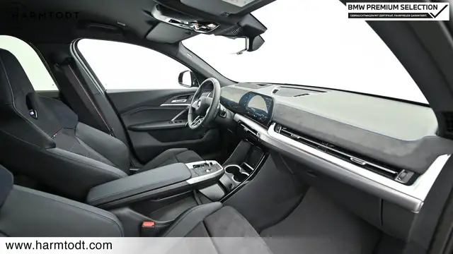 BMW Ix2 view 10