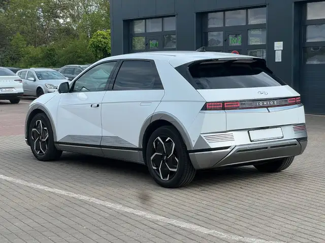 Hyundai Ioniq 5 view 6