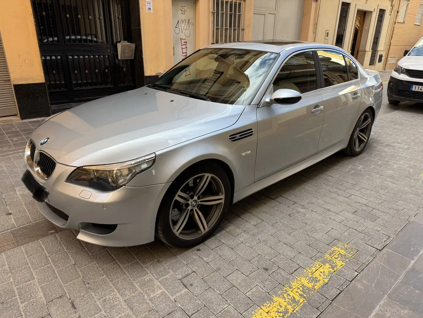 BMW M5 M5A - 1