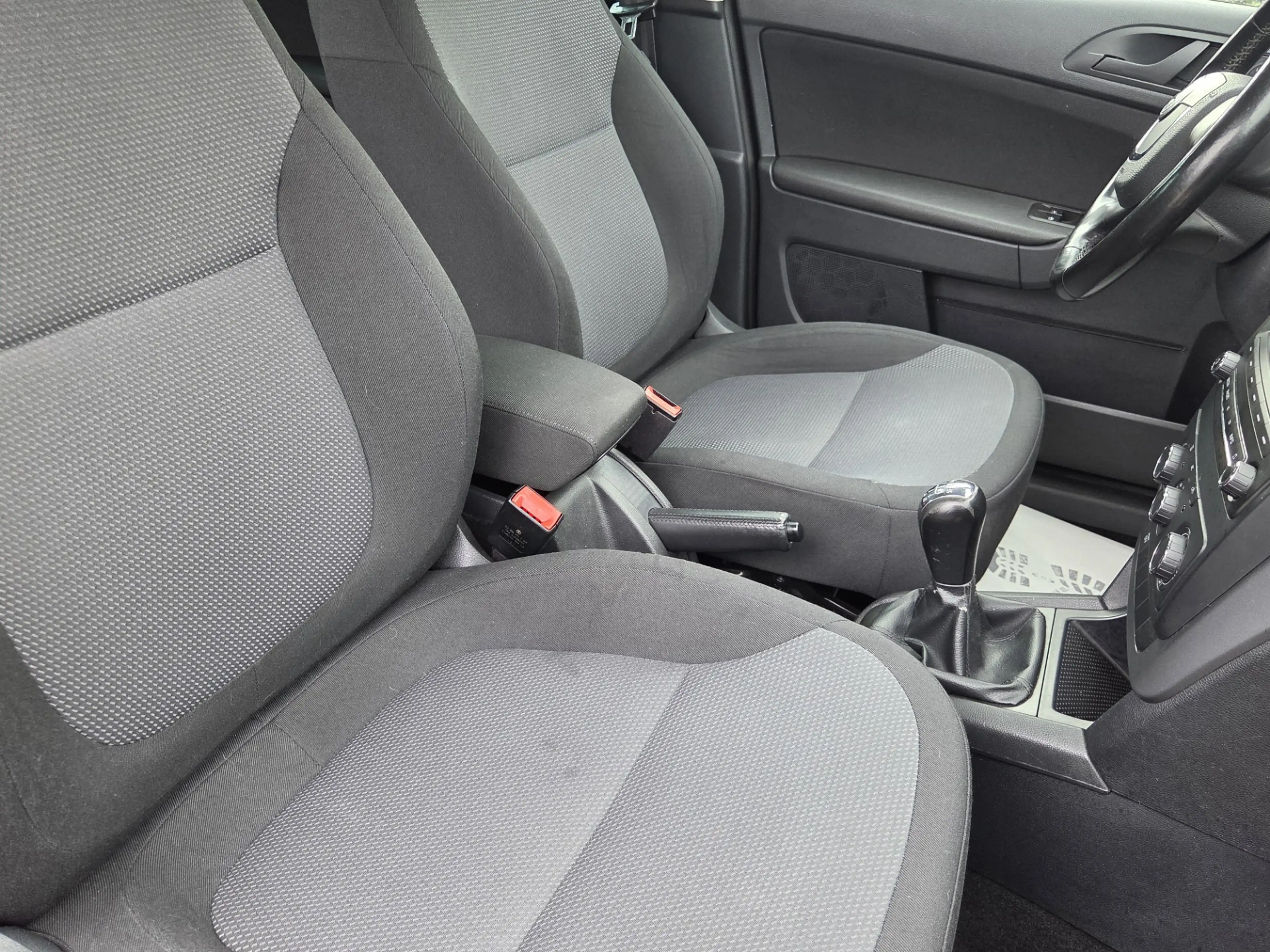 Skoda Yeti 1.2 TSI Active Plus/TREKHAAK/CRUIS CONTROL — photo 13
