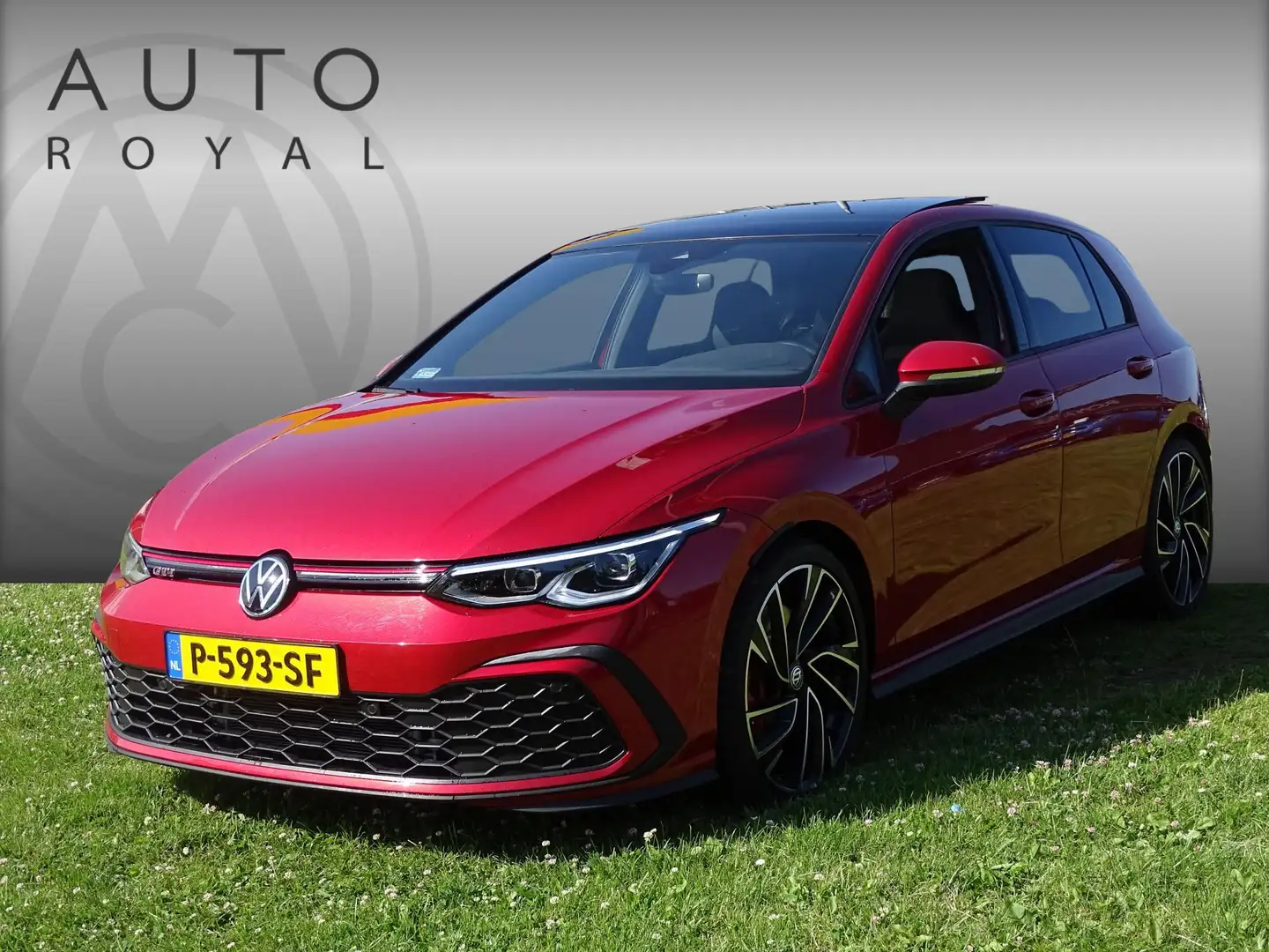 Volkswagen Golf GTI 2.0 245 pk 5-deurs - Automaat, Panoramadak, Sport Rouge - 1