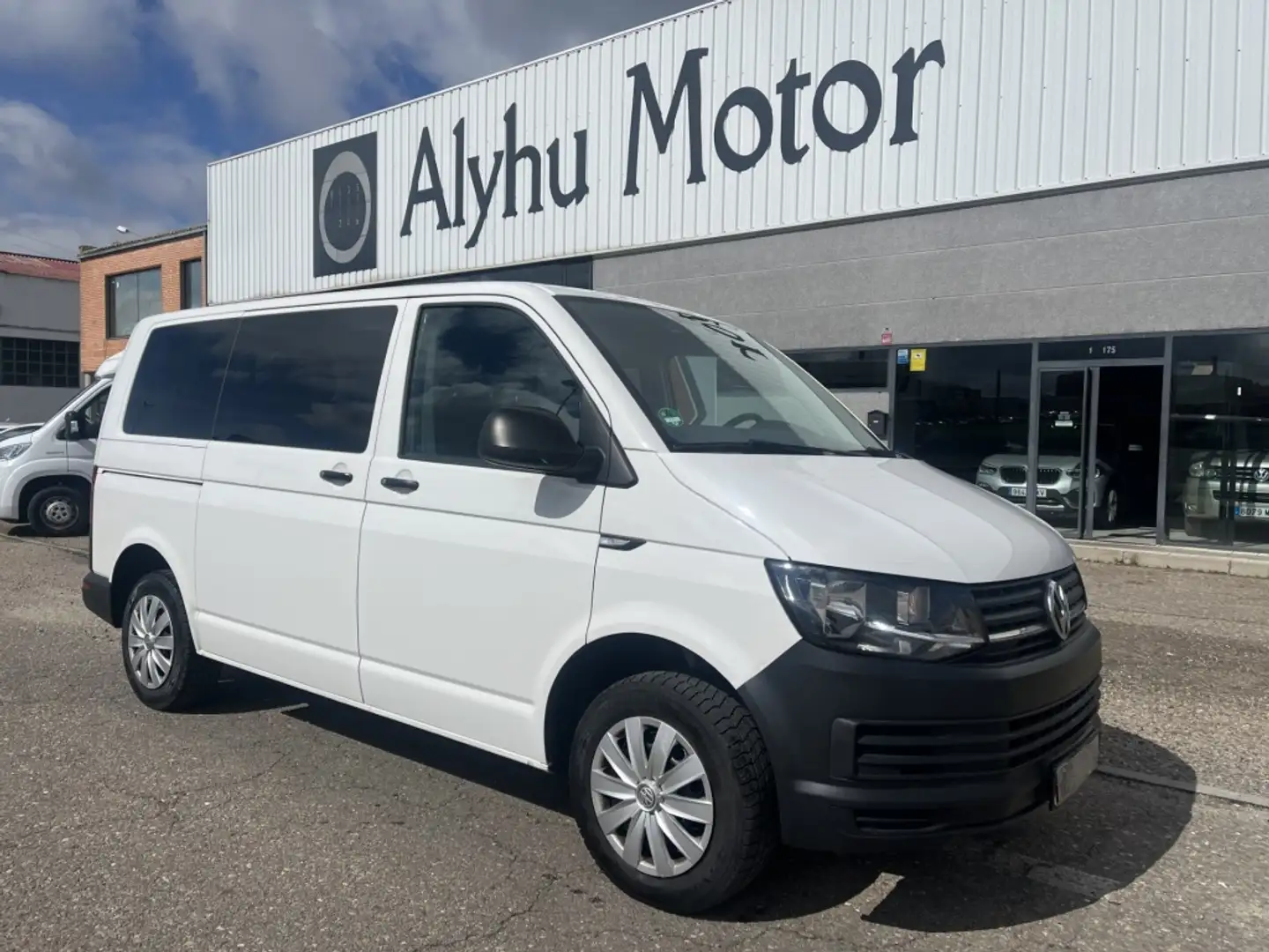 Volkswagen Transporter Kombi 2.0TDI SCR BMT 75kW Blanco - 1