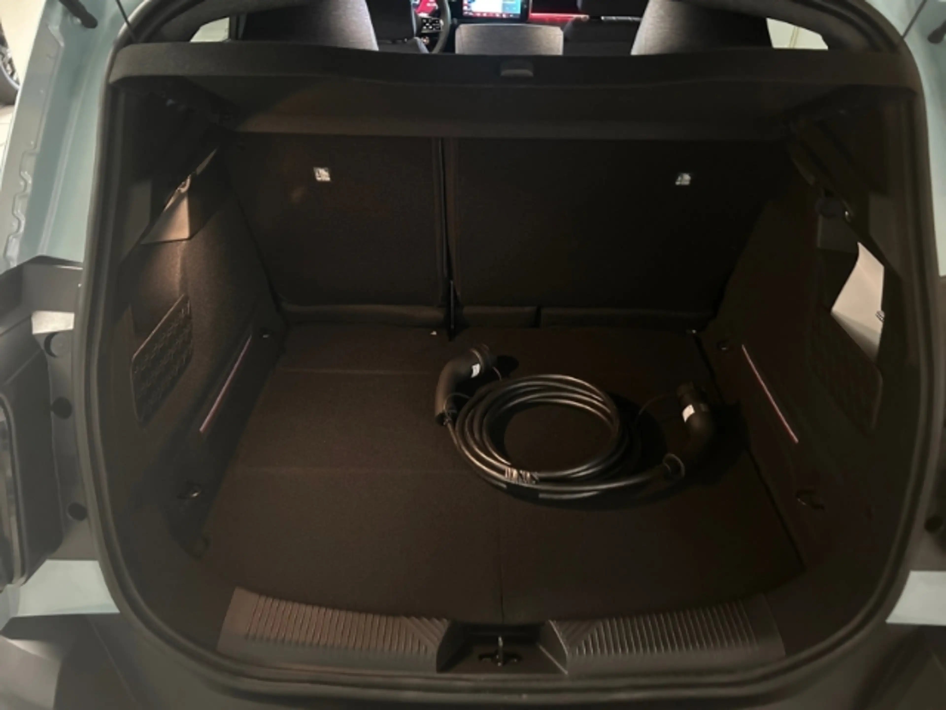 Renault R 4 Electric 150 Comfort Range Techno +Allwetter Navi — photo 4