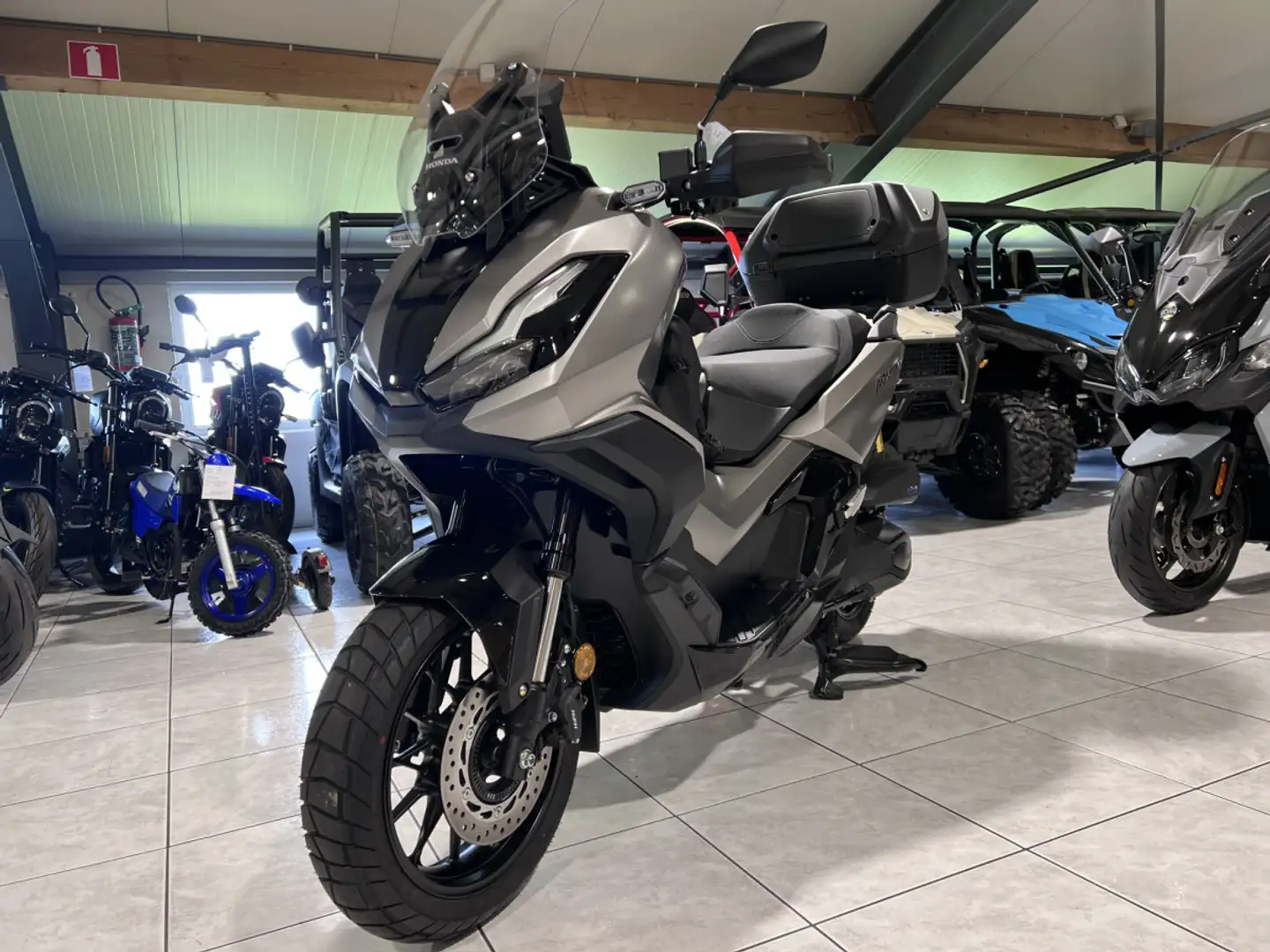 Honda ADV 350 Pack Urban Gris - 2