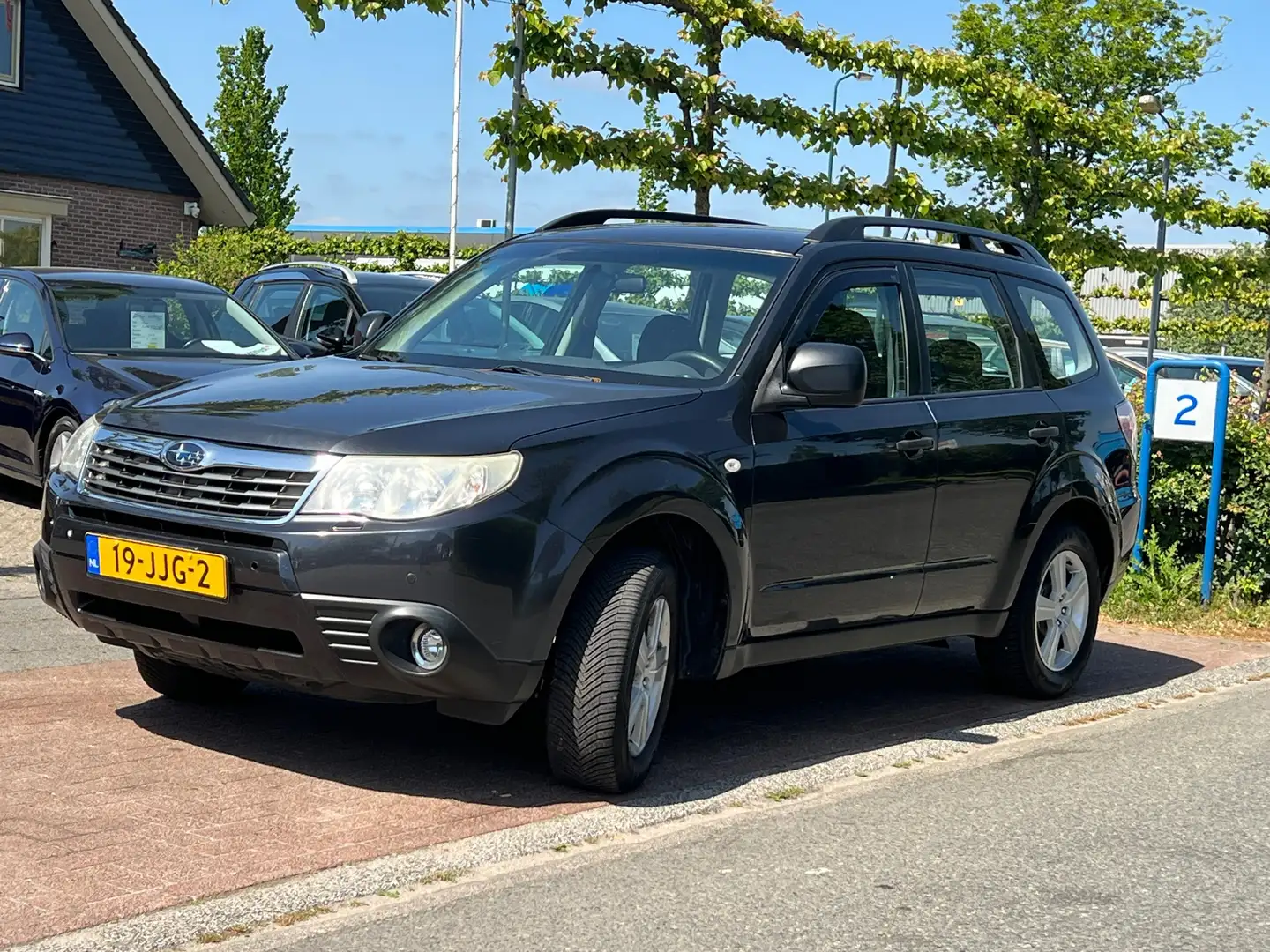 Subaru Forester 2.0 Comfort 4WD *APK 06-2026! Automaat ! Grau - 2