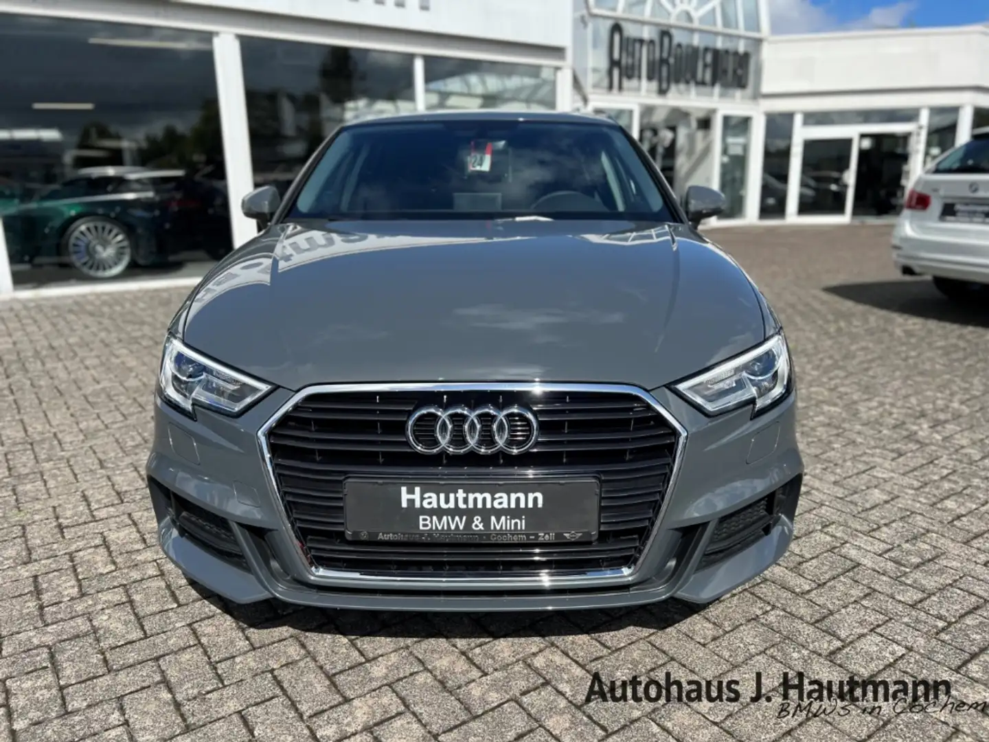 Audi A3 Sportback SPORT 1.5 TFSI +2.HAND+S line+ Grau - 2