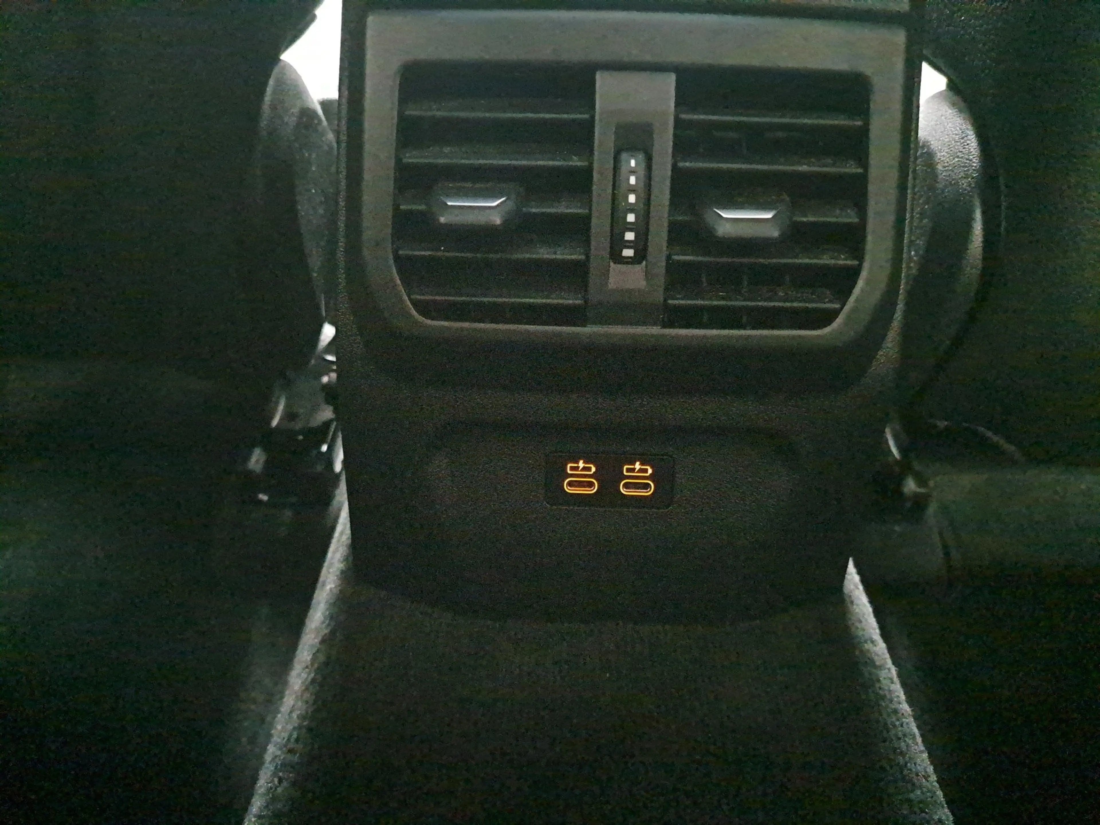 BMW 218 i MSport Dig.Cockpit+LED+Shz.+Sports.+Tempom. — photo 24