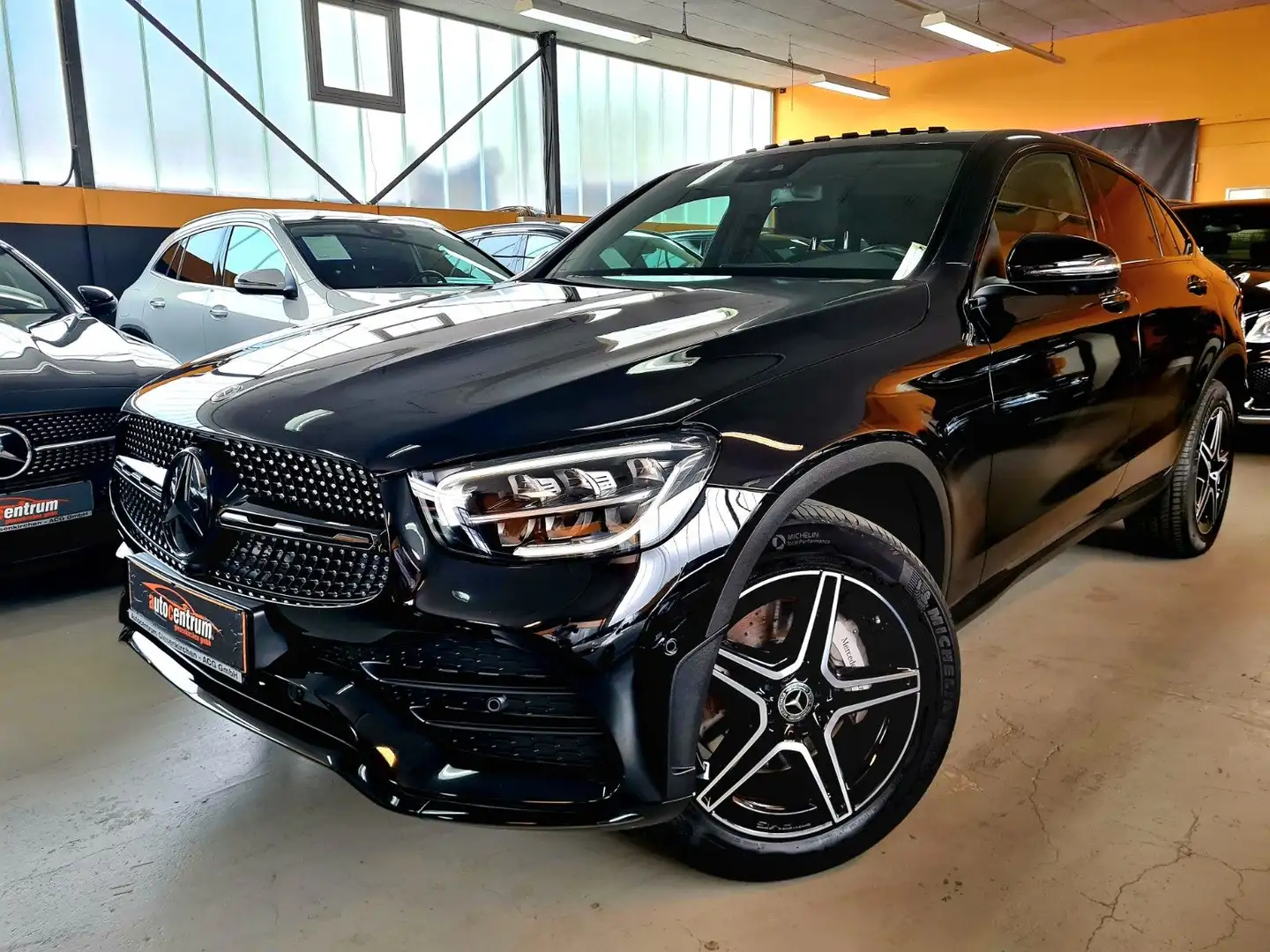 Mercedes-Benz GLC 300 de Cpe AMG*Night*Leder*eSD*ACC+*AHK*360° Schwarz - 1