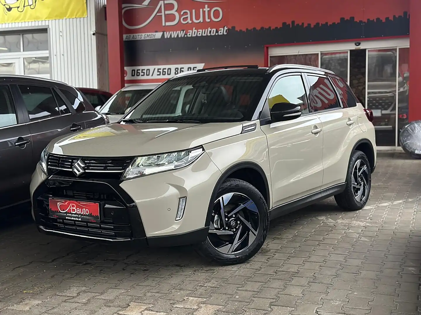 Suzuki Vitara 1,4 Hybrid ALLGRIP flash Aut. Beige - 2
