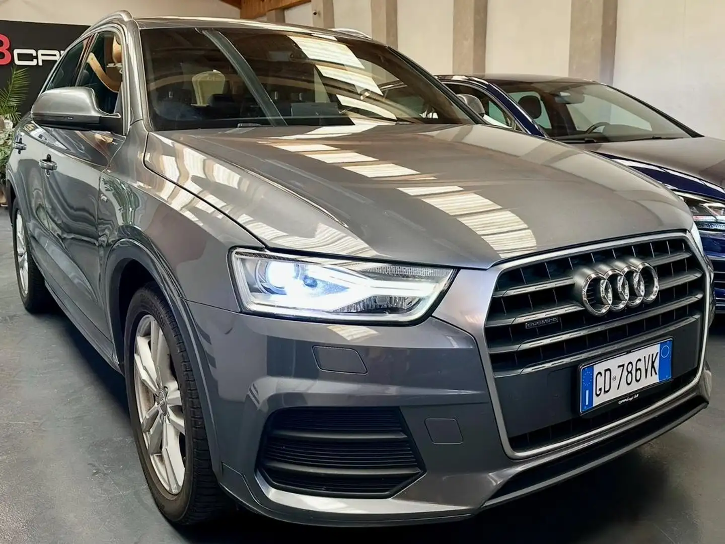 Audi Q3 Q3 2.0 tdi Sport QUATTRO S-LINE  150cv C/M Gris - 2
