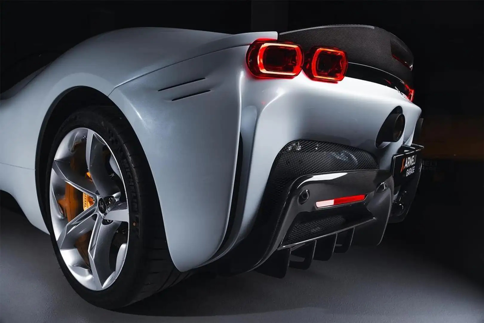 Ferrari SF90 Spider TAYLOR MADE-LISTINO 720K-IVA ESPOSTA-CARBONIO Wit - 2