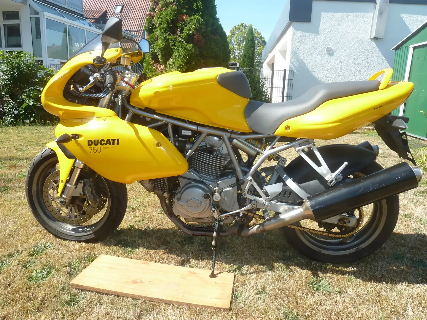 Ducati 750 SS Jaune - 1