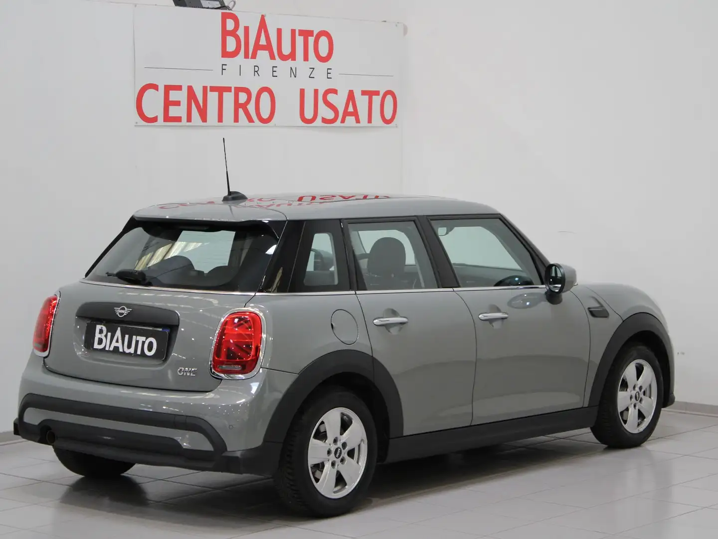 MINI One Mini 1.5 One 75 CV 5 porte Gris - 2