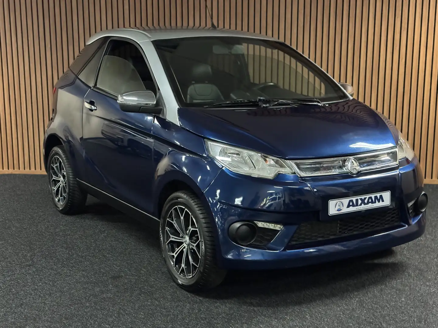 Aixam Coupe L / Rückfahrkamera / Parkhilfe / 8 PS MOTOR - 2