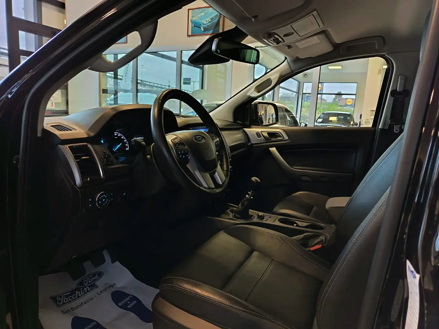 Ford Ranger 2.0 Ecoblue 170cv D-CAB 4WD Limited M/T Schwarz - 2