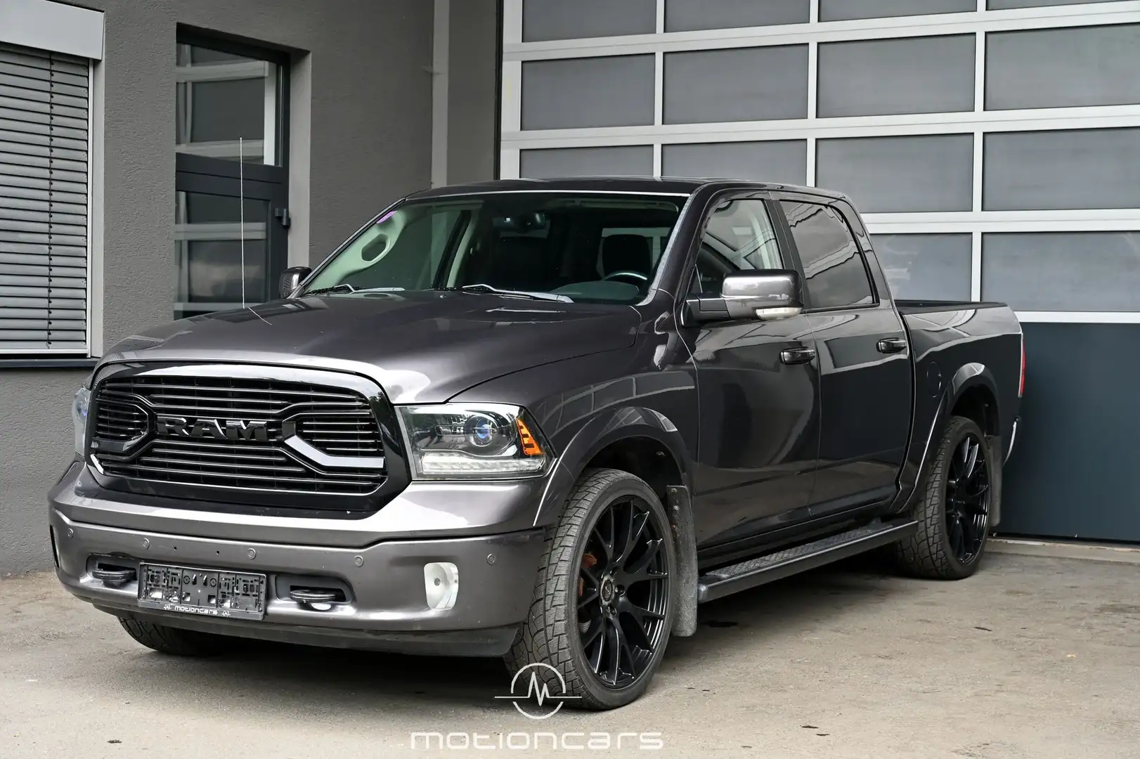 Dodge RAM Ram 1500 Motor neu Grau - 1