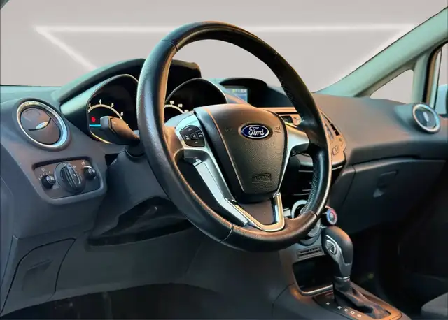Ford Fiesta view 9