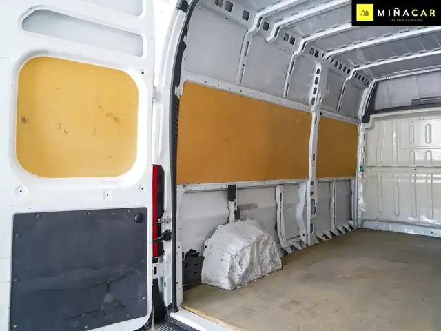 Peugeot Boxer view 19