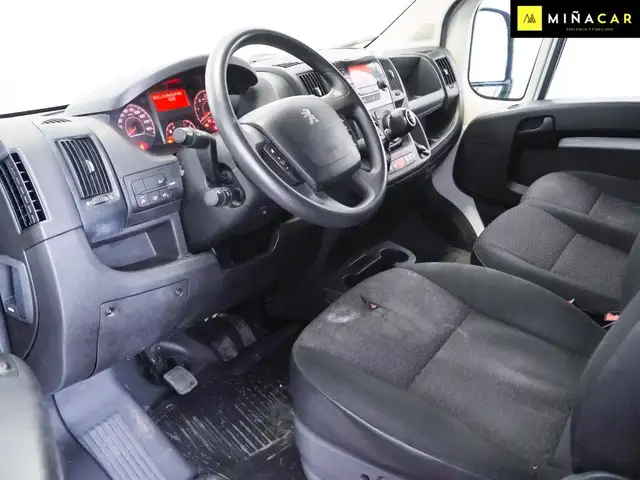 Peugeot Boxer view 10