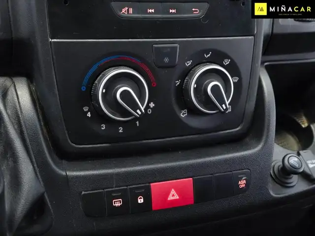 Peugeot Boxer view 14