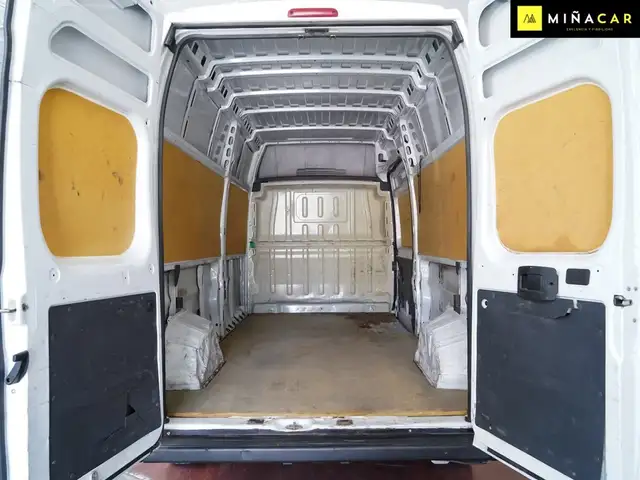 Peugeot Boxer view 18