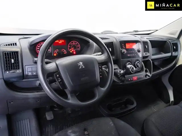 Peugeot Boxer view 6