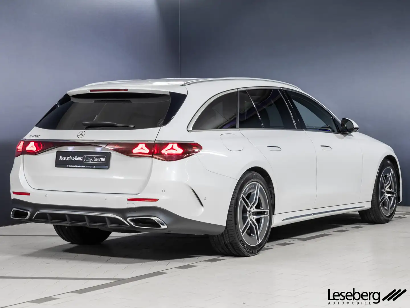 Mercedes-Benz E 200 E 200 T AMG DIG.LIGHT / AHK / MBUX Superscreen Weiß - 2