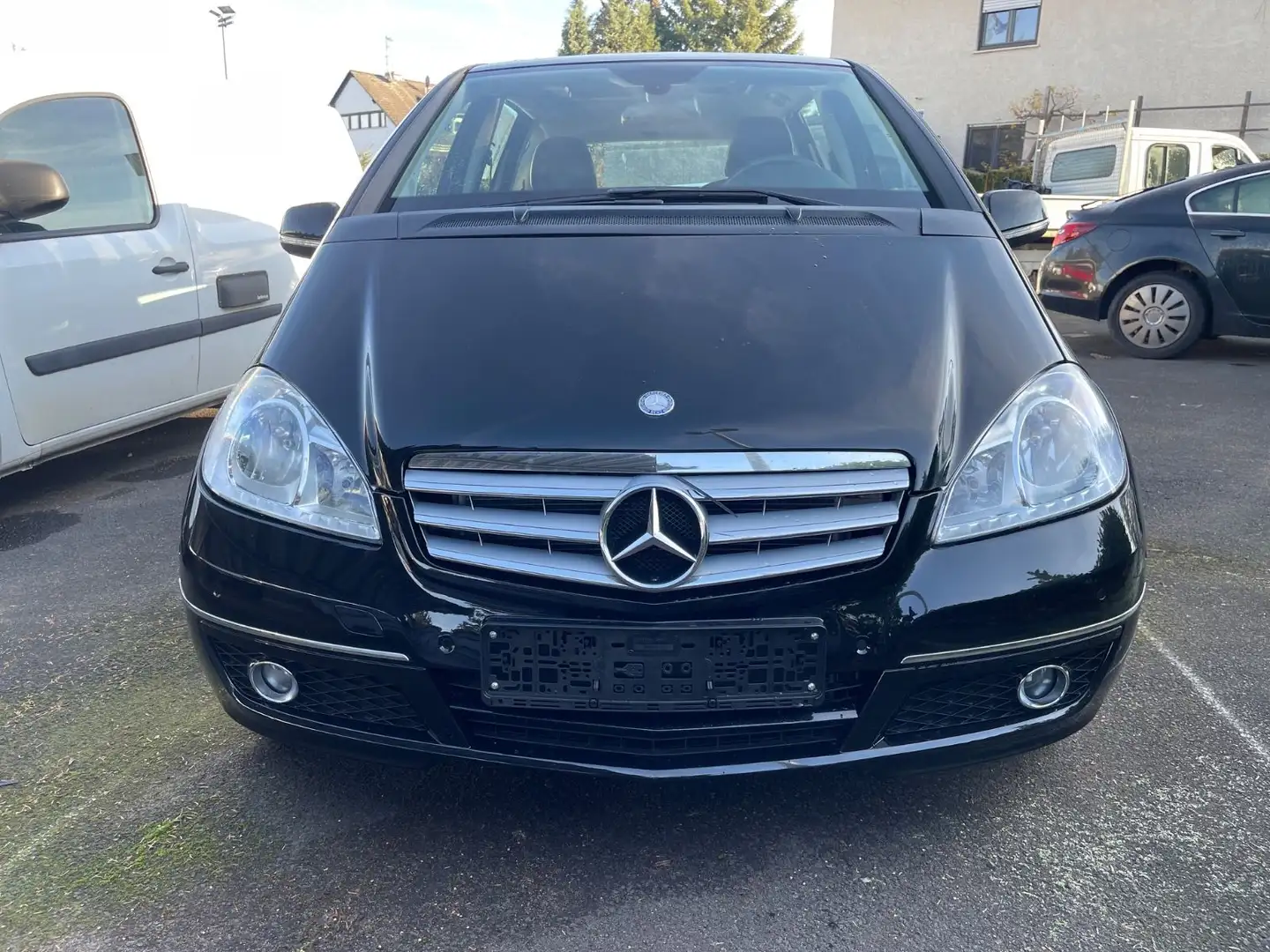 Mercedes-Benz A 180 A -Klasse A 180 Automatik Navigation Schwarz - 1