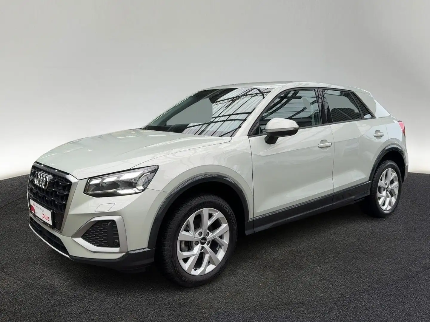 Audi Q2 35 TFSI advanced S tronic Navi Matrix AHK Sit Silber - 2