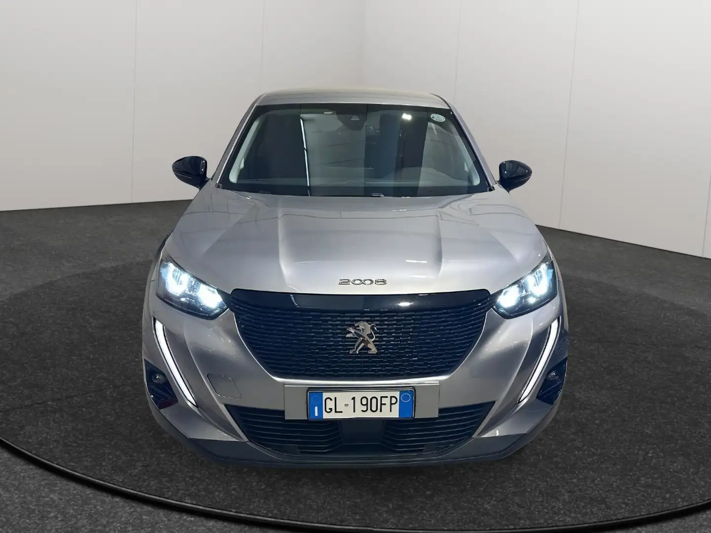 Peugeot 2008 1.2 puretech Active Pack 100CV Silber - 2