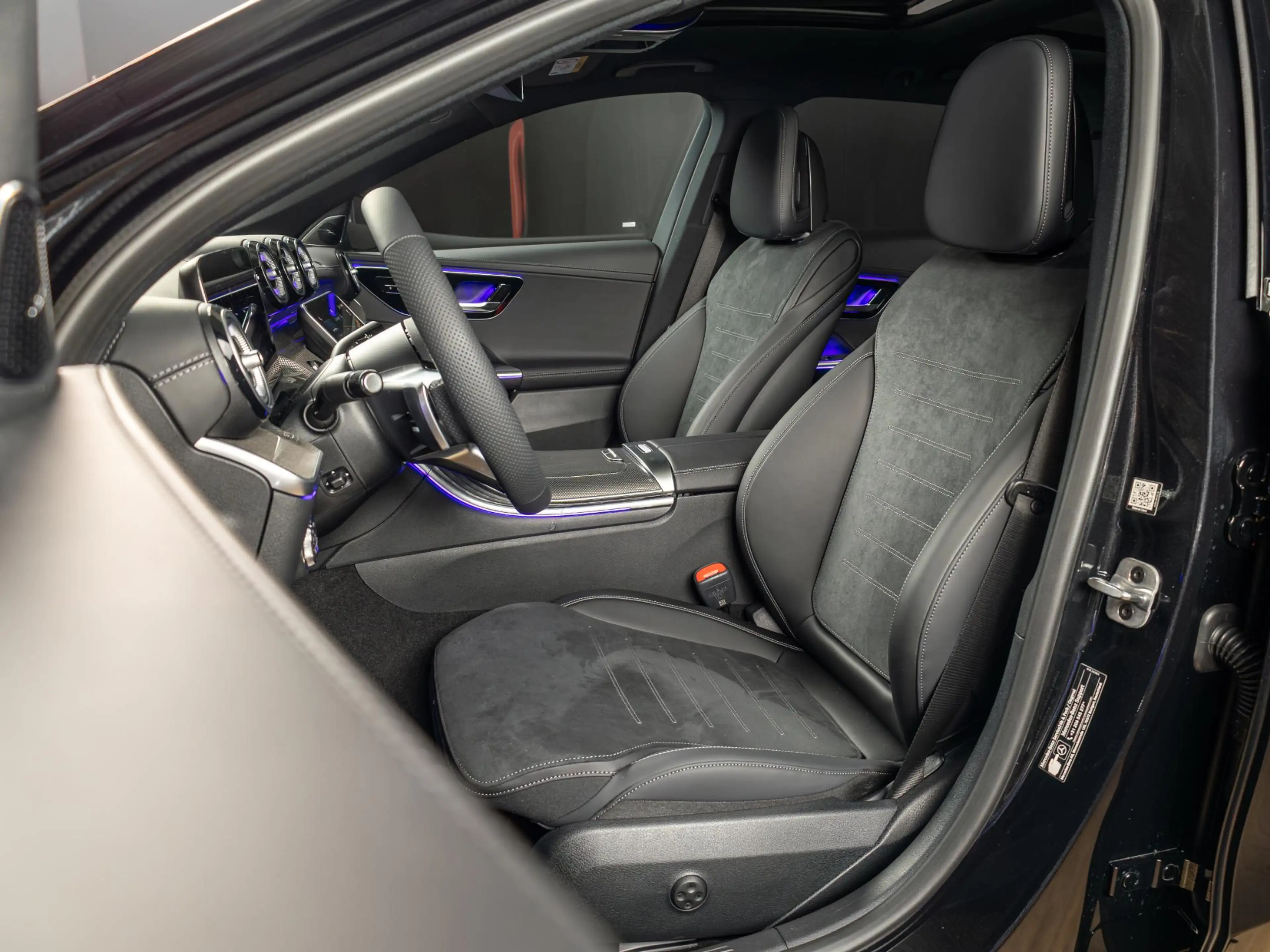 Mercedes-Benz C 300 Estate e Business Solution AMG — photo 9