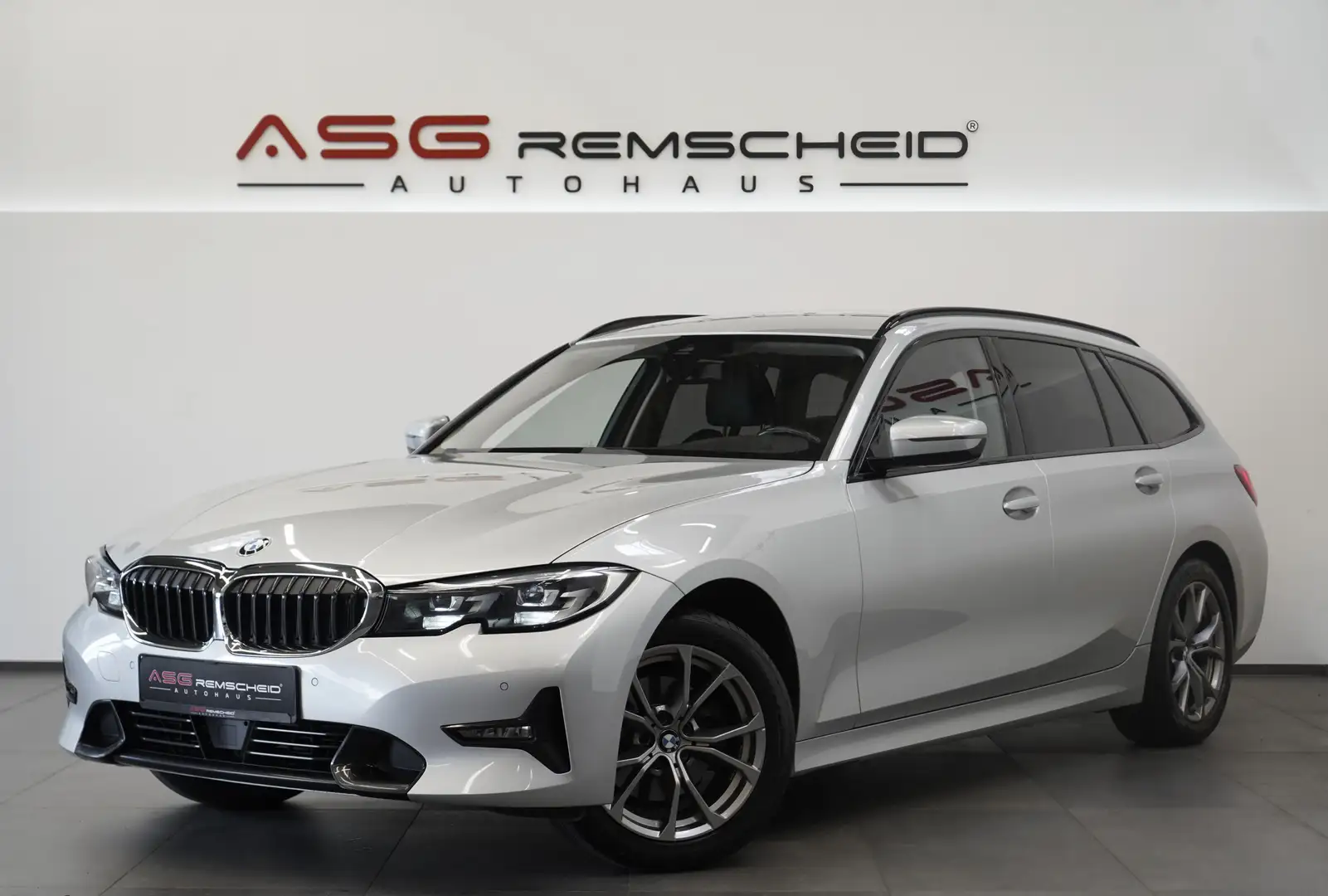 BMW 320 d Touring Sport Line *1.H *ACC*Live*SHZ*PDC Silber - 1