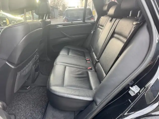 BMW X5 view 13